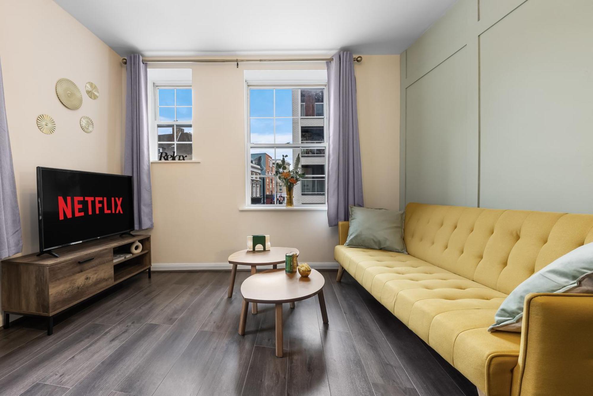 Chic 2 Bedroom Apartment Near Liverpool Street By Gold Stays 伦敦 外观 照片